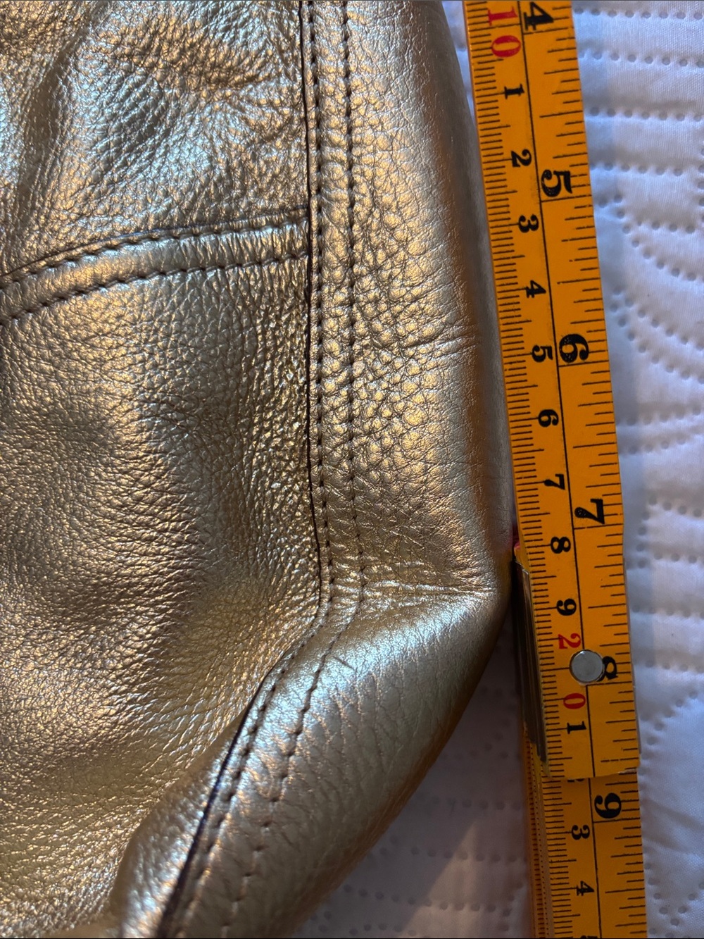 New Vintage Lauren Ralph Lauren Metallic Gold Pebbled Leather Shoulder Bag - Picture 3 of 5